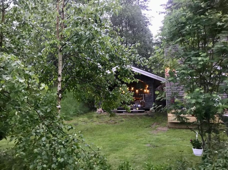 15 Min Fran Ullared! Ny Stuga Med Hoeg Standard! Älvsered Zewnętrze zdjęcie